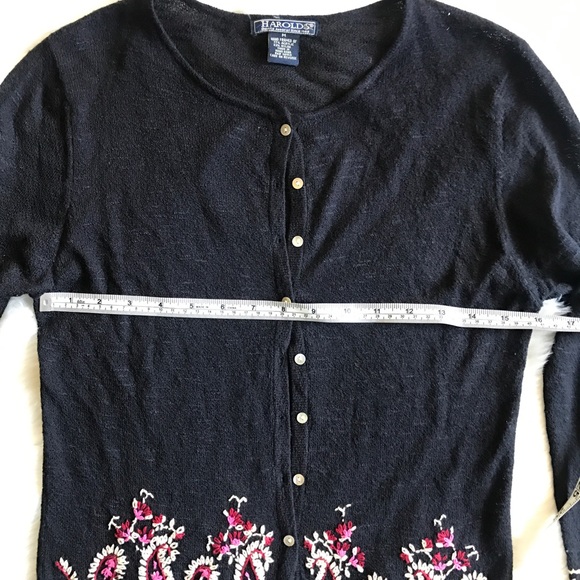 Harold's}• black embroidered Cardigan - Picture 5 of 8